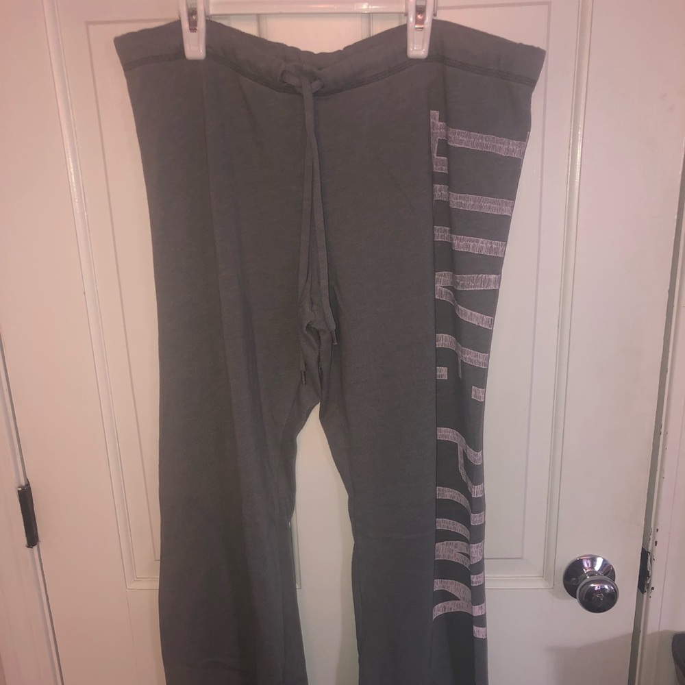 Womens Large Victoria Secret wide leg sweatpants.